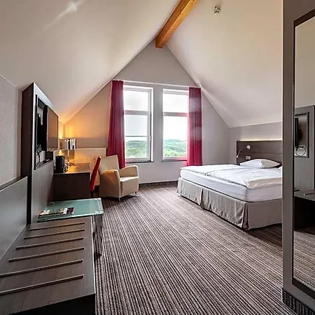L'hotel Et Restaurant Du Golf De Hotel 4*